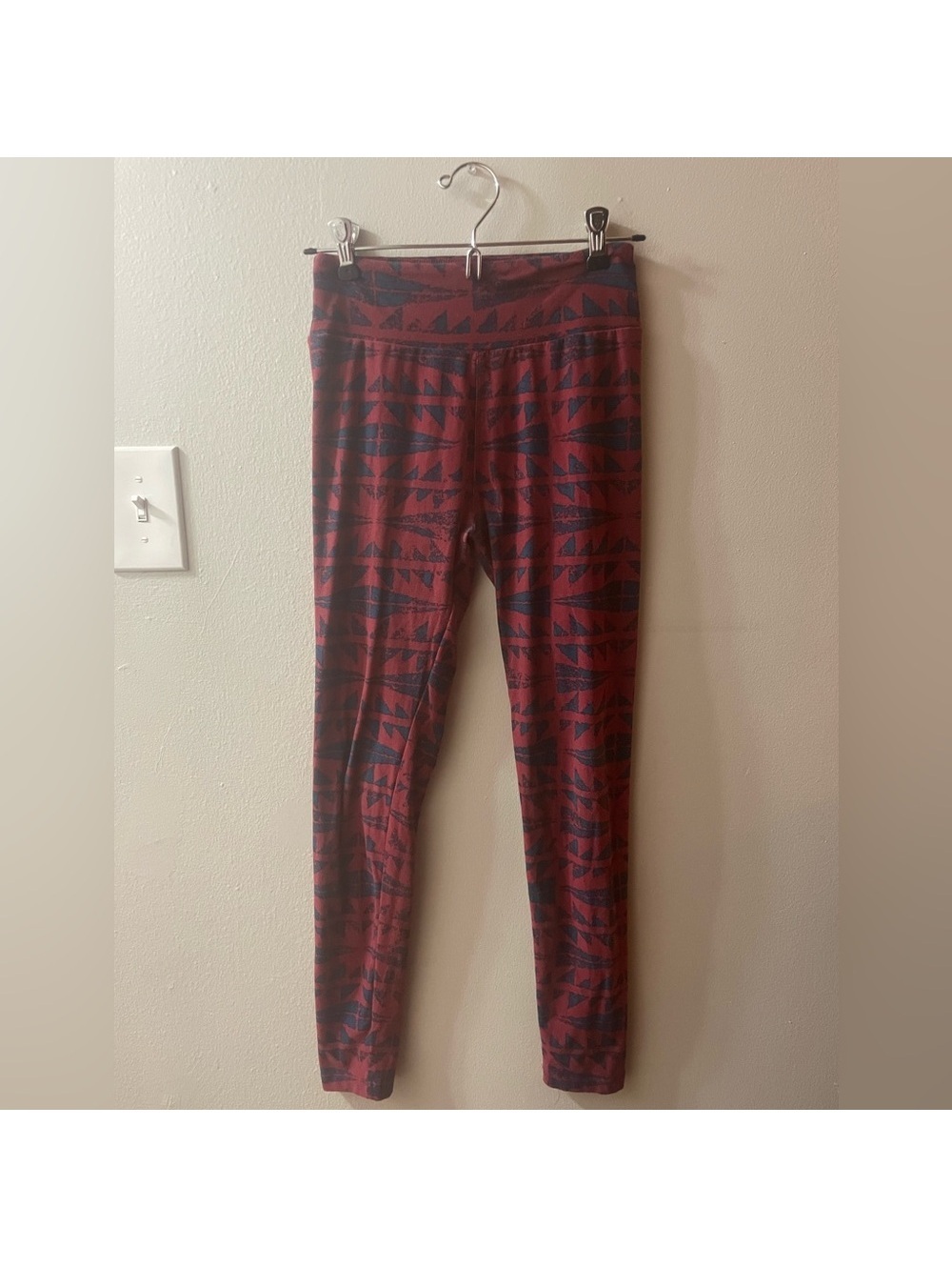 Women’s LulaRoe OS Red with Blue Design Leggings Tote4